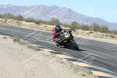 media/Dec-04-2025-Racers Edge (Thu) [[5ebc9f124d]]/3-B Group/3-Session 2 (Turn 7 Inside)/